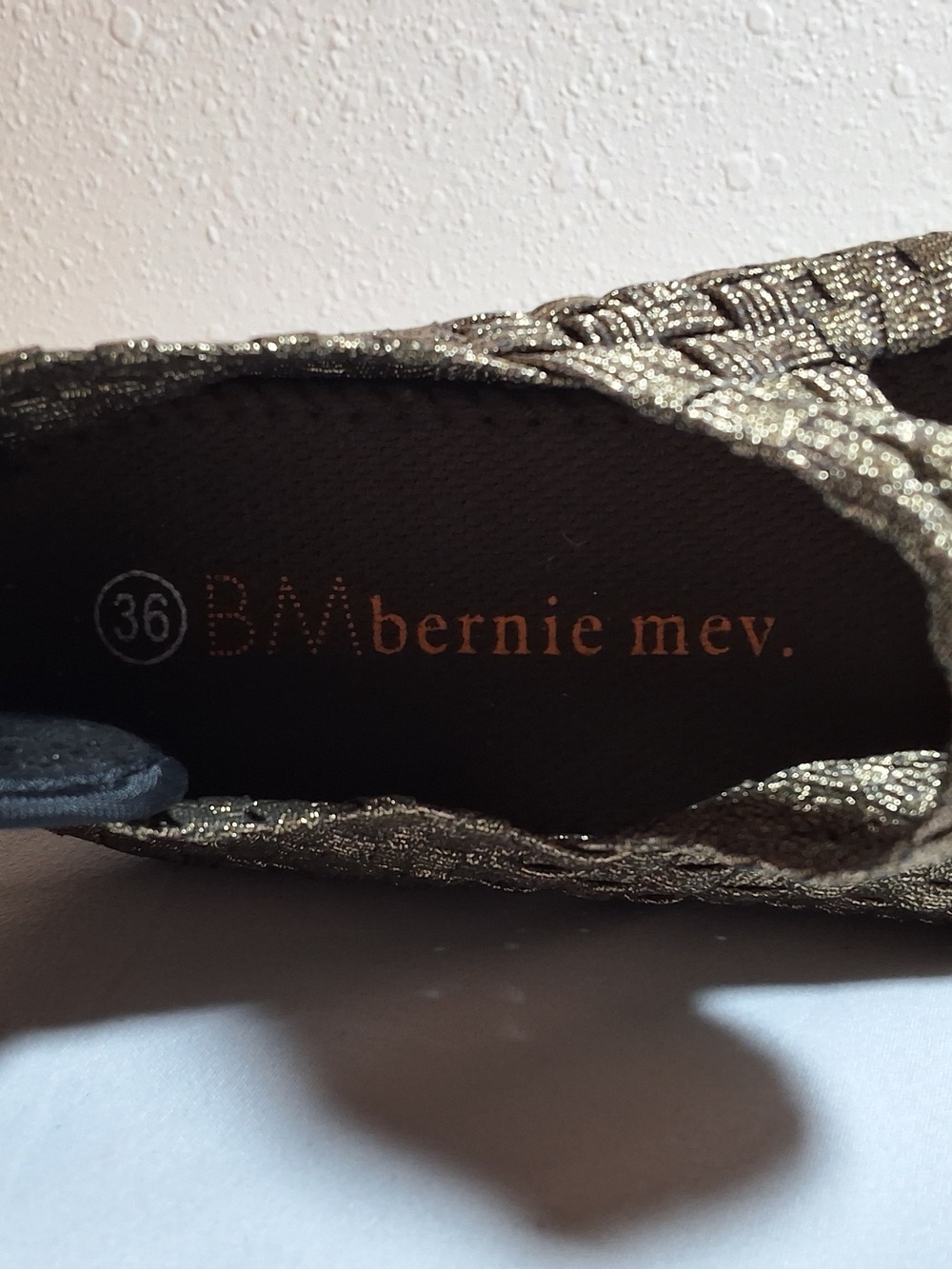 Bernie Mev Bronze Metallic Woven Stretch Wedge Sandals Size 6 - Picture 10 of 10